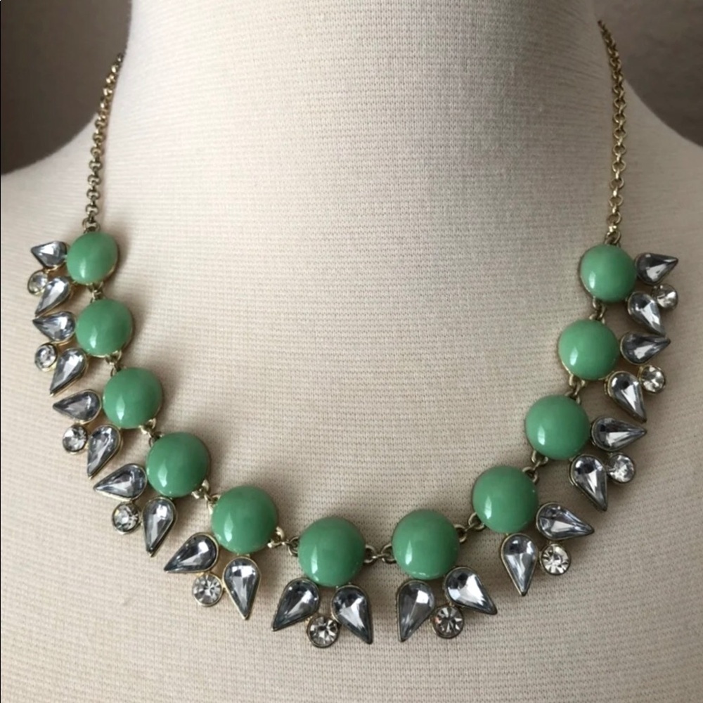 🚫 SOLD Goldtone Beaded Necklace Green/Rhinestone Accents